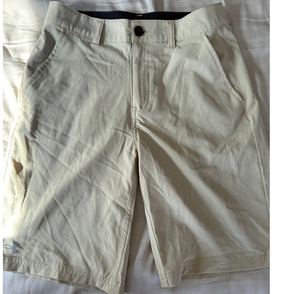 Under Armour khaki Shorts size 12
